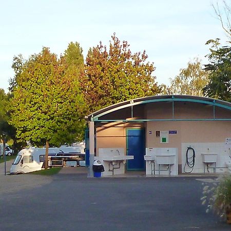Camping De Tournus - Drole De Cabane Bagian luar foto