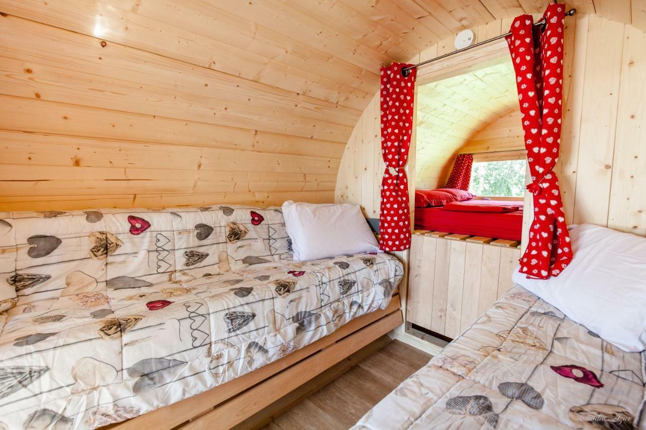 Camping De Tournus - Drole De Cabane Bagian luar foto