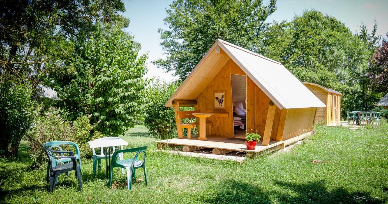 Camping De Tournus - Drole De Cabane Bagian luar foto