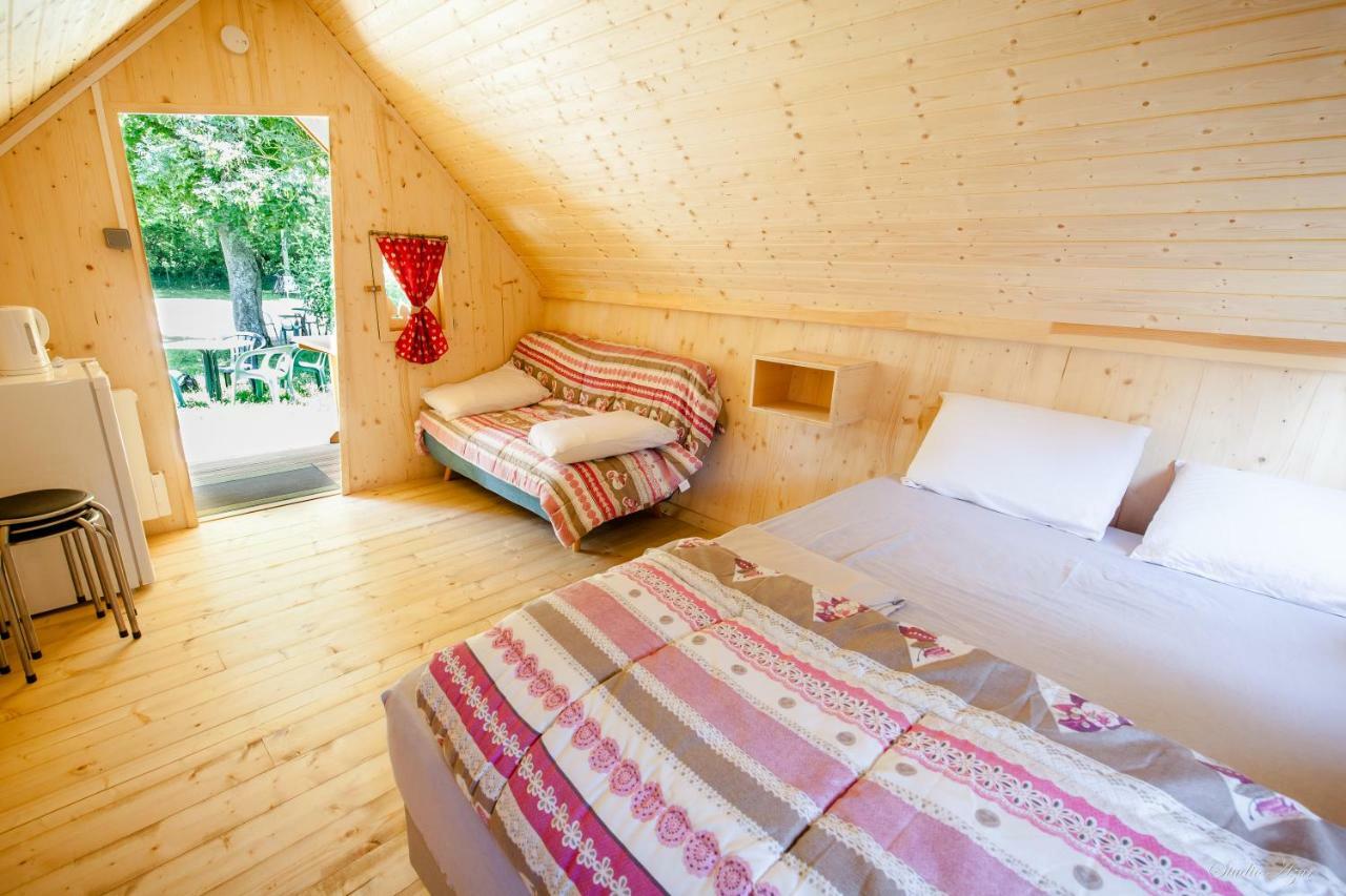 Camping De Tournus - Drole De Cabane Bagian luar foto
