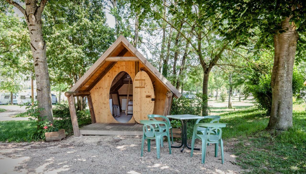 Camping De Tournus - Drole De Cabane Bagian luar foto