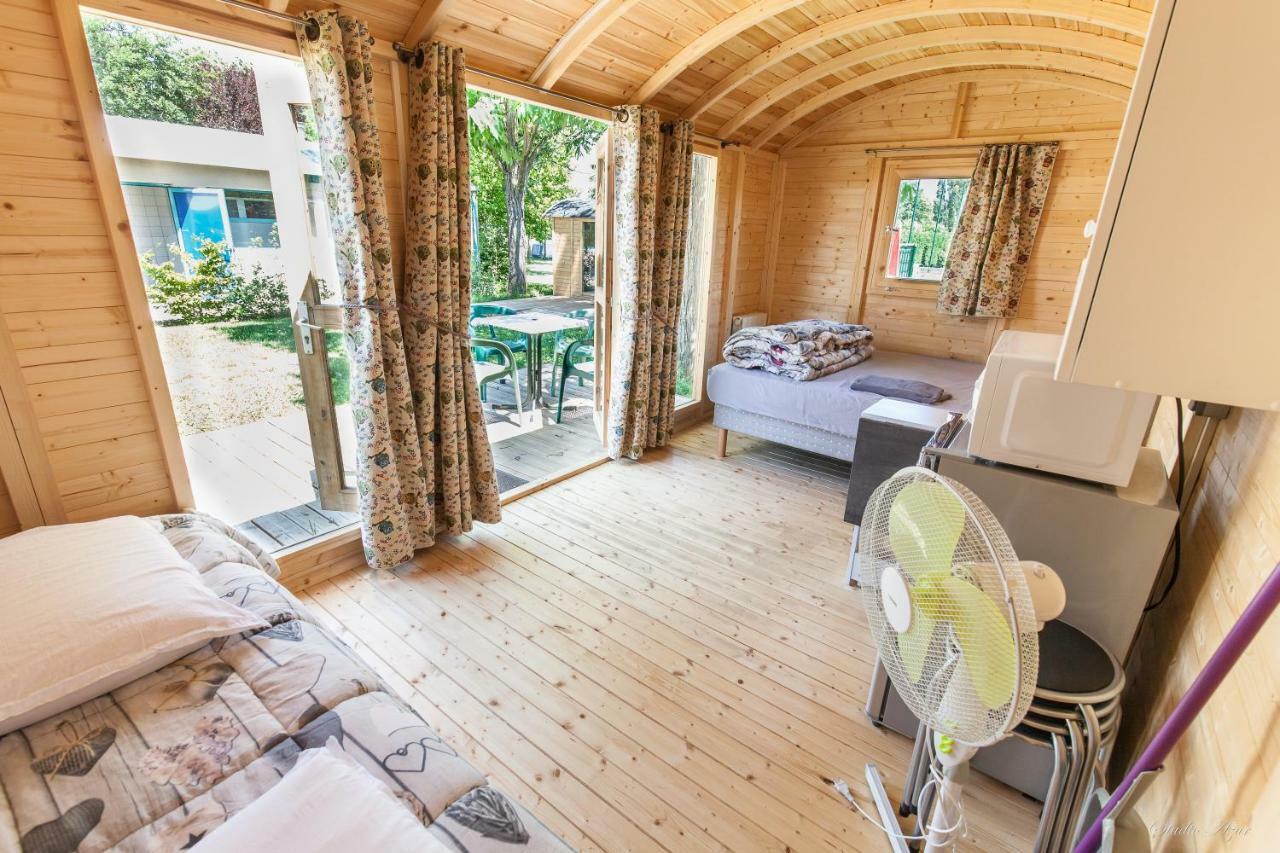 Camping De Tournus - Drole De Cabane Bagian luar foto