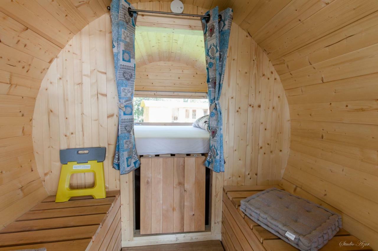 Camping De Tournus - Drole De Cabane Bagian luar foto
