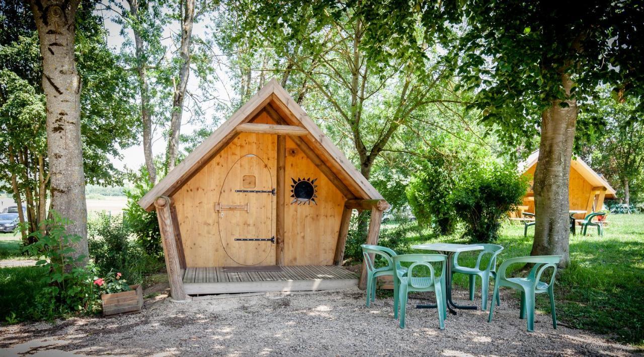 Camping De Tournus - Drole De Cabane Bagian luar foto