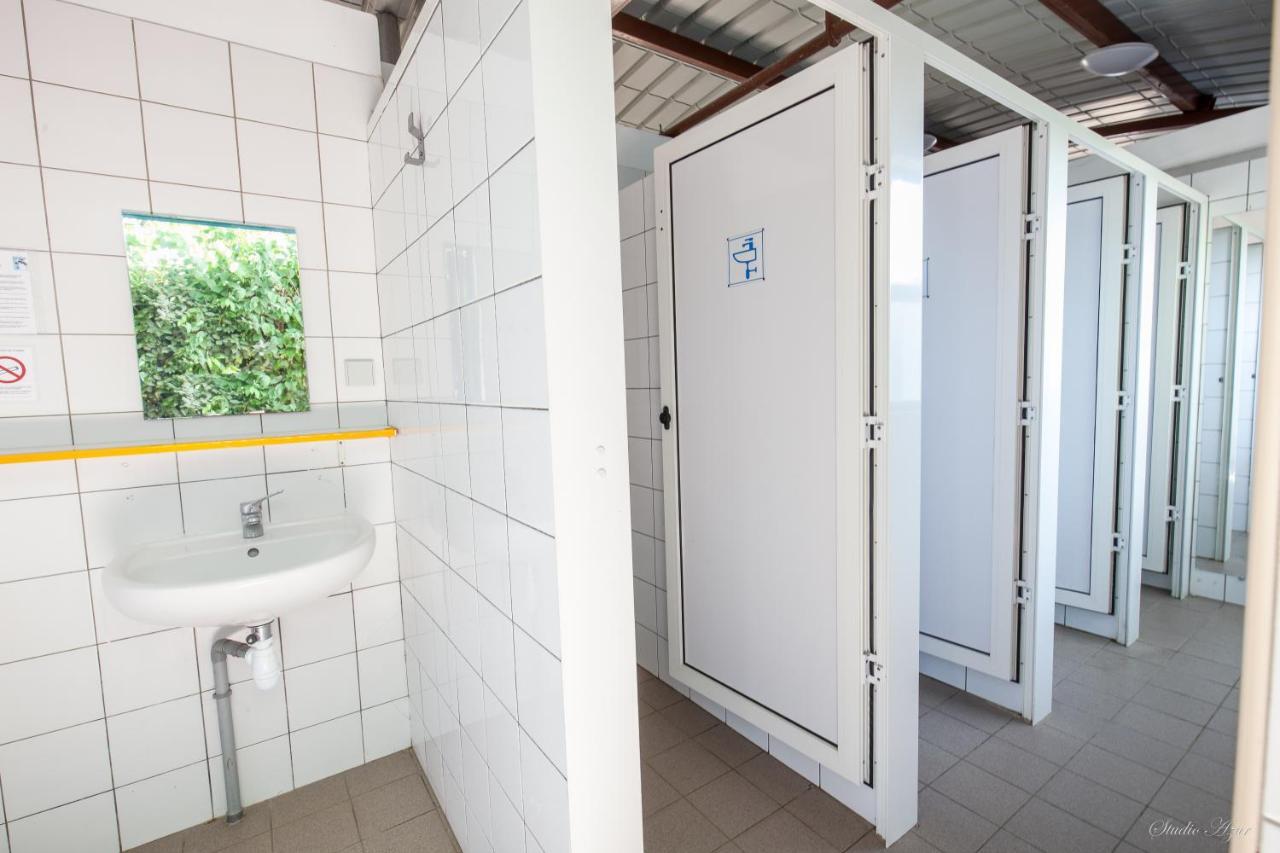Camping De Tournus - Drole De Cabane Bagian luar foto